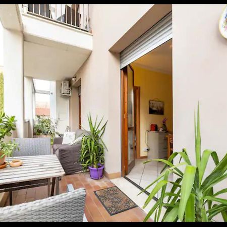 Palazzo Wanny Free Parking & Terrace Apartment Florence Luaran gambar