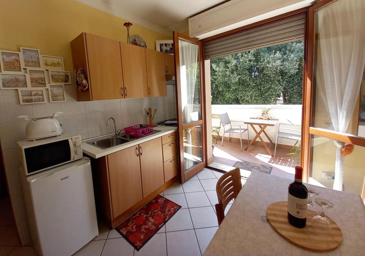 Palazzo Wanny Free Parking & Terrace Apartment Florence Luaran gambar