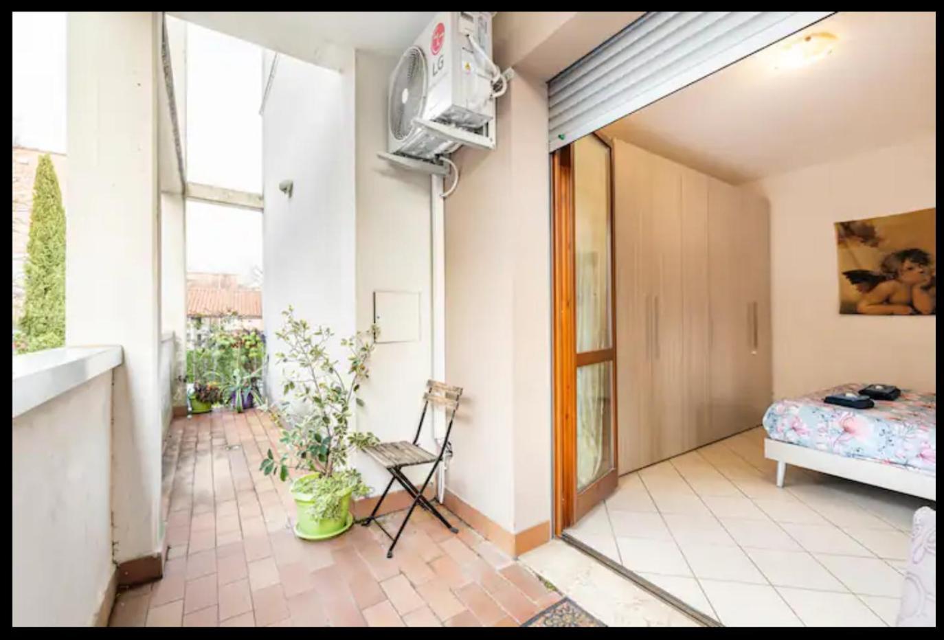 Palazzo Wanny Free Parking & Terrace Apartment Florence Luaran gambar